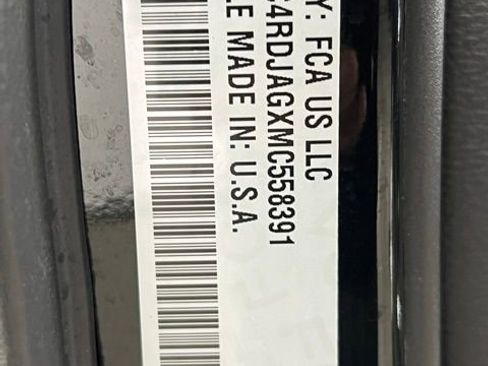 Used 2021 Dodge Durango SXT image 25