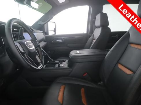 Used 2025 GMC Sierra 2500 AT4 w/ Technology Package image 16