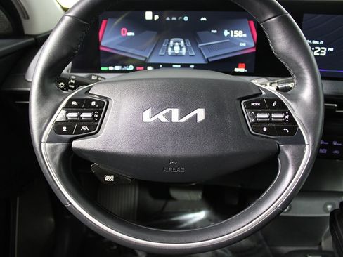 Used 2022 Kia EV6 Wind image 14