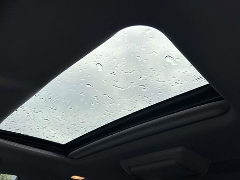 Used 2015 Toyota Highlander XLE image 11