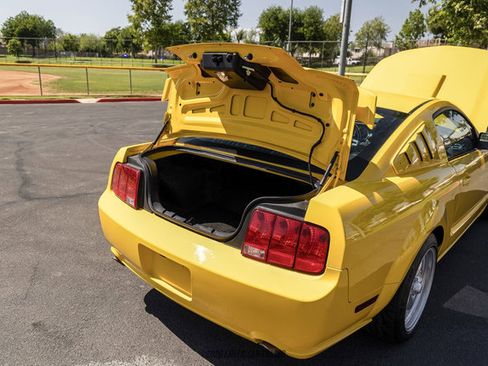 Used 2006 Ford Mustang GT Premium RWD image 96