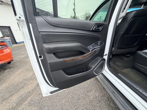 Used 2015 Chevrolet Suburban LT image 20