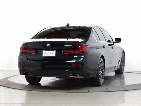 Used 2023 BMW 530e xDrive w/ Premium Package image 11