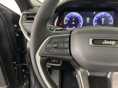 New 2026 Jeep Grand Cherokee Limited image 39