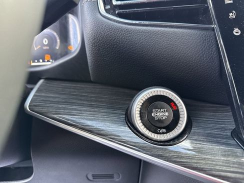 Used 2022 Jeep Wagoneer Series III image 15