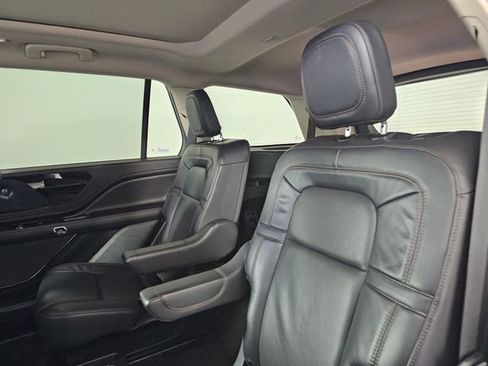 Used 2024 Lincoln Aviator Reserve image 19