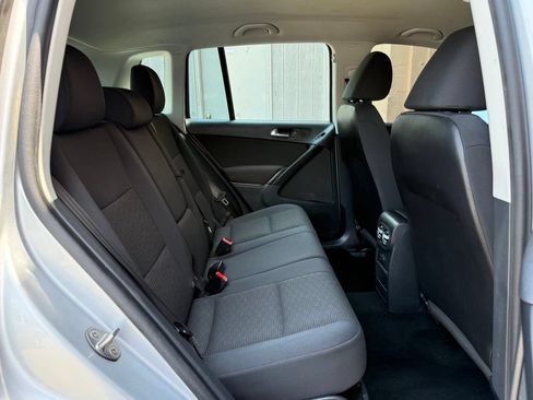 Used 2018 Volkswagen Tiguan Limited FWD image 15