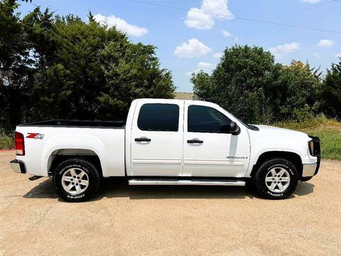Used 2009 GMC Sierra 1500 SLE w/ Power Pack Plus AWD/4WD image 4