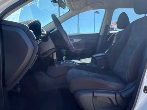 Used 2016 Nissan Rogue S AWD/4WD image 24