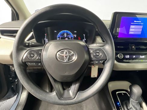 Used 2026 Toyota Corolla LE FWD image 17