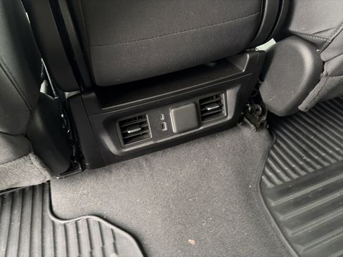 Used 2023 Chevrolet Silverado 1500 LT image 17