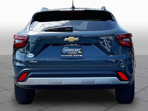 Certified 2026 Chevrolet Trax LT w/ LT Convenience Package FWD image 5