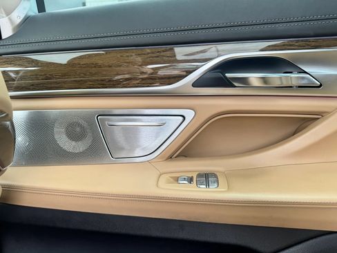 Used 2016 BMW 750i xDrive AWD/4WD image 41