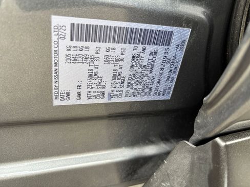 Used 2025 Nissan Rogue SV image 23