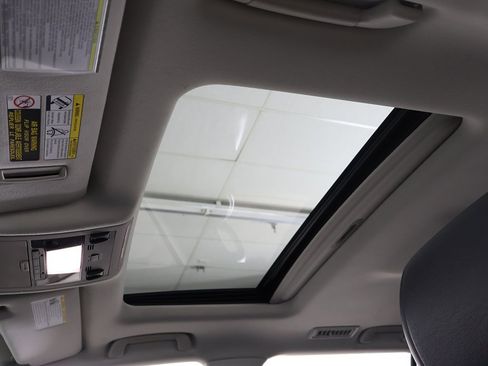 Used 2020 Toyota Land Cruiser image 25