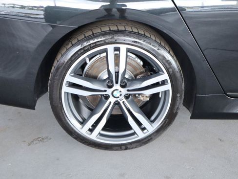 Used 2019 BMW 740i w/ Autobahn Package RWD image 5