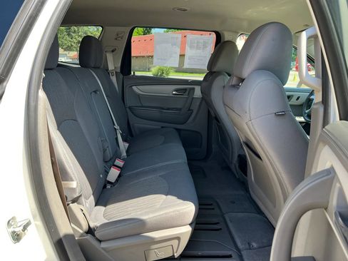 Used 2013 Chevrolet Traverse LT FWD image 20