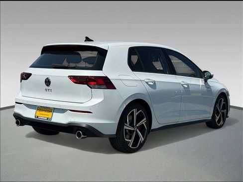 New 2025 Volkswagen GTI SE image 4