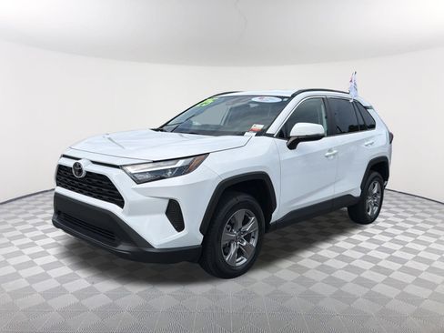 Certified 2025 Toyota RAV4 XLE FWD image 3