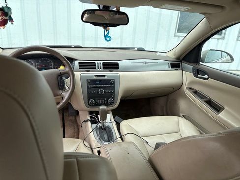 Used 2008 Chevrolet Impala LT w/ Luxury Edition Package FWD image 18