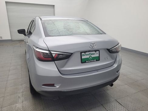 Used 2017 Toyota Yaris iA image 6