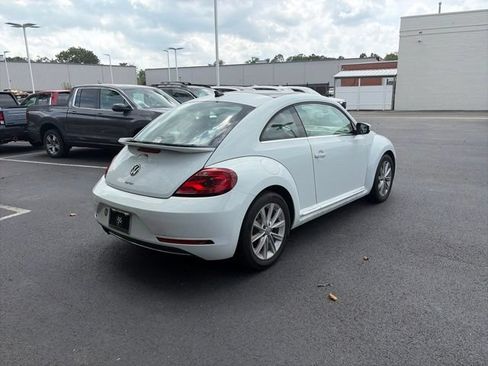 Used 2019 Volkswagen Beetle 2.0T SE FWD image 5