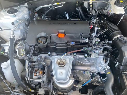 Used 2025 Honda HR-V Sport image 22