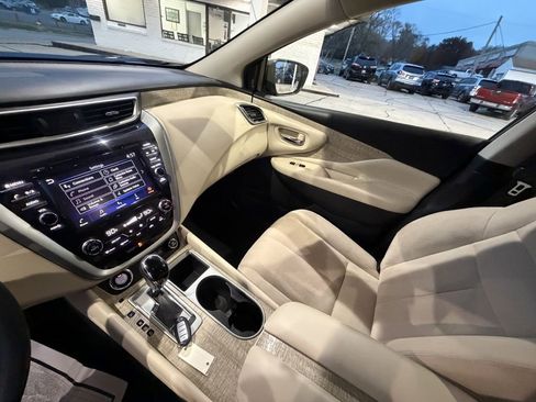 Used 2020 Nissan Murano SV image 19
