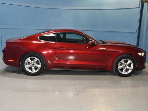 Used 2017 Ford Mustang Coupe image 18