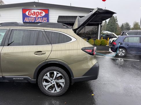 Used 2020 Subaru Outback Limited XT w/ Popular Package #2 AWD/4WD image 8
