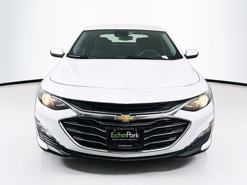 Used 2023 Chevrolet Malibu LT w/ Driver Confidence Package FWD image 2
