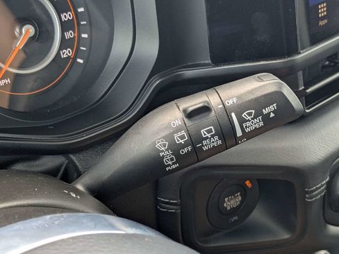 Used 2025 Jeep Wrangler Unlimited Sahara AWD/4WD image 25