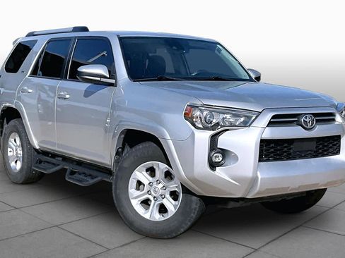 Used 2021 Toyota 4Runner SR5 RWD image 2