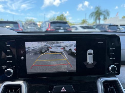 Used 2023 Kia Sorento EX w/ Panoramic Sunroof Package FWD image 13
