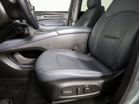 Certified 2022 Buick Enclave Essence image 12