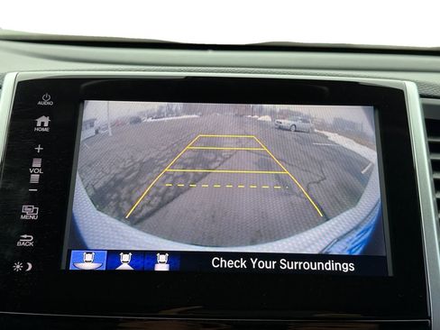 Used 2017 Honda Pilot Touring image 15