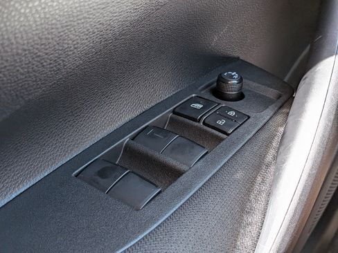 Used 2024 Toyota Corolla LE FWD image 21