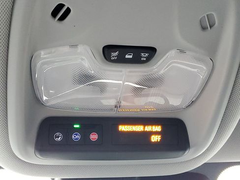 Used 2023 Chevrolet TrailBlazer LT w/ Convenience Package image 19