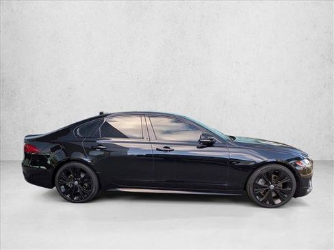 Certified 2024 Jaguar XF R-Dynamic SE image 4