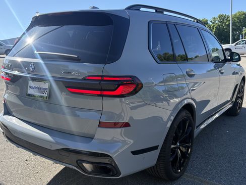 Used 2025 BMW X7 xDrive40i w/ M Sport Package AWD/4WD image 10