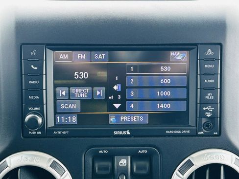 Used 2018 Jeep Wrangler Unlimited Rubicon w/ Cold Weather Group image 14