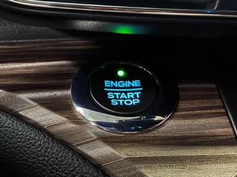 Used 2020 Ford Explorer Limited image 24