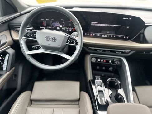 Used 2025 Audi Q5 Premium Plus image 11