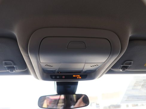 Used 2020 Chevrolet Equinox LT FWD image 26