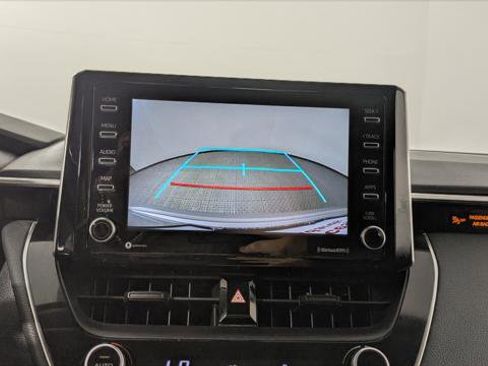 Used 2021 Toyota Corolla LE FWD image 30