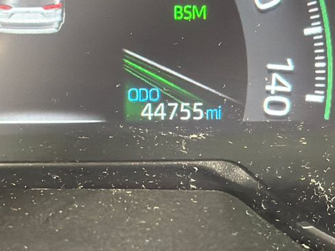 Used 2024 Toyota RAV4 XLE FWD image 27