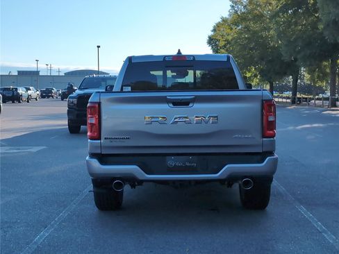 New 2026 RAM 1500 Big Horn AWD/4WD image 4