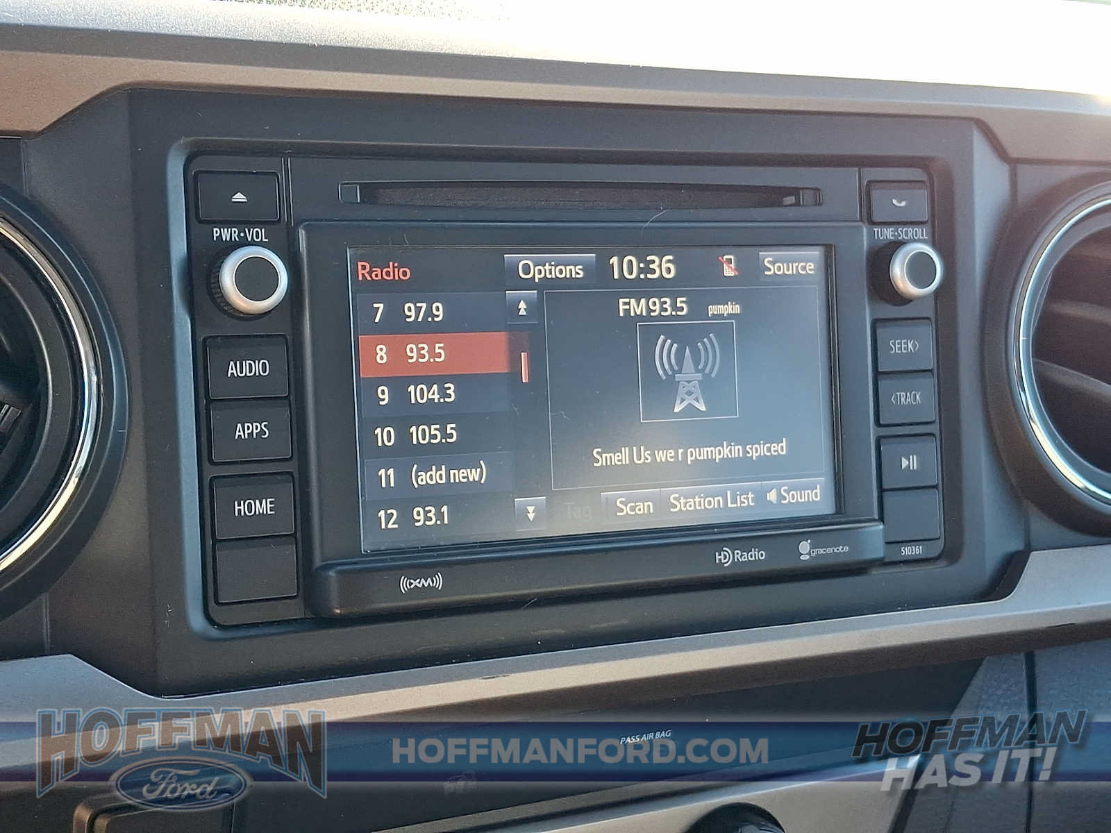 Used 2019 Toyota Tacoma SR5 AWD/4WD image 16
