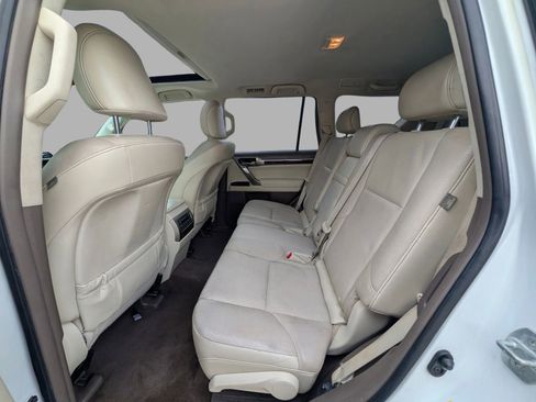 Used 2014 Lexus GX 460 w/ Premium Package AWD/4WD image 24