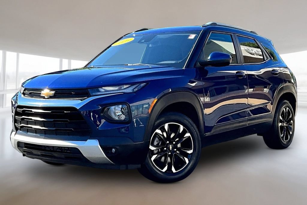 Used 2023 Chevrolet TrailBlazer LT w/ Sun and Liftgate Package AWD/4WD image 3